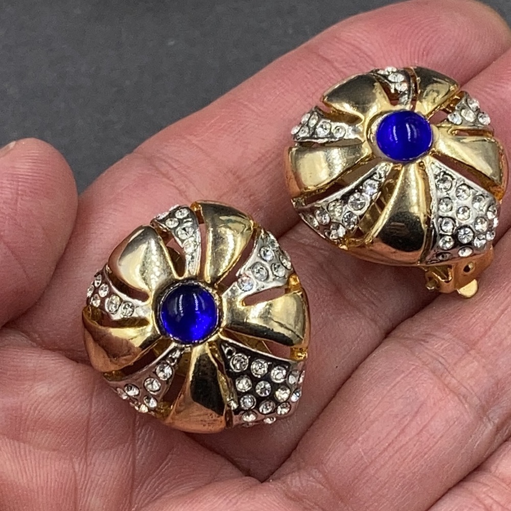 Vintage Heart Shaped Rhinestone Clip Earrings